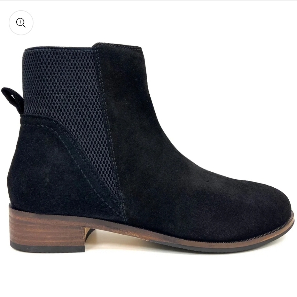 NWOB EUC Oobash Shari Chelsea Suede Boot Black Women Size 9